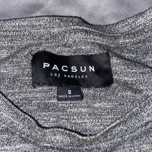 T-shirt by pac sun - Picture 2 of 3